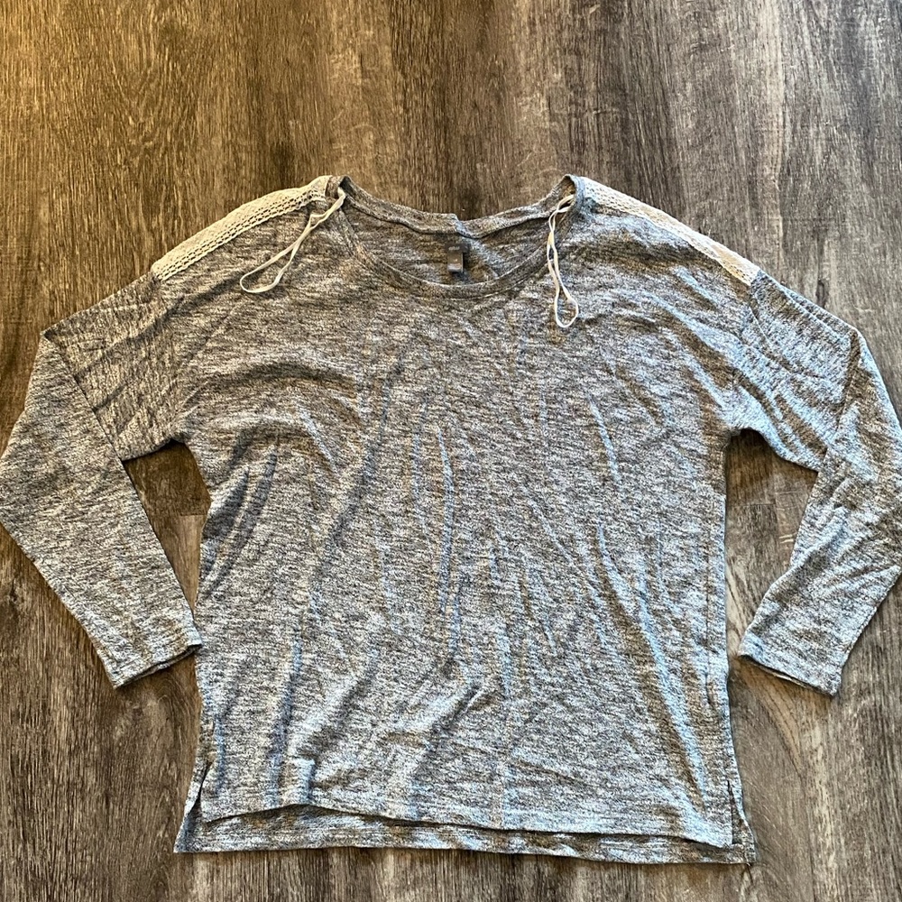 Aerie soft shoulder lace long sleeve